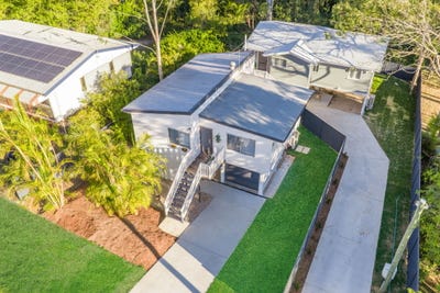 /international/au/14-oak-street-bundamba-qld-152091824/