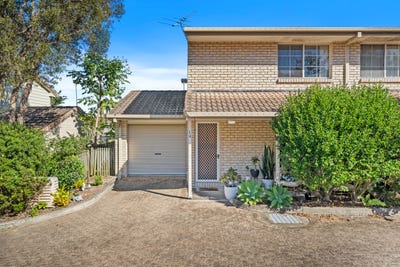 /international/au/14-35-dennis-road-springwood-qld-148468216/