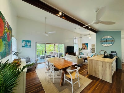 /international/au/17-reid-rd-wongaling-beach-qld-148344196/