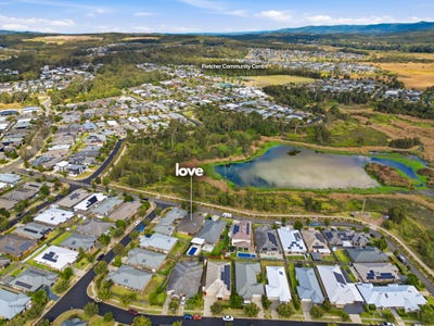 /international/au/16-bulbul-crescent-fletcher-nsw-151107400/
