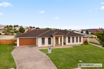 /international/au/7-billabong-close-kelso-nsw-150679796/