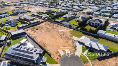 /international/au/5-matilda-place-mildura-vic-204453608/