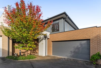 /international/au/1-17b-hazeldene-court-berwick-vic-151265716/