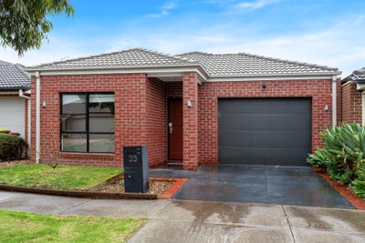 /international/au/23-lemon-myrtle-way-craigieburn-vic-151408820/