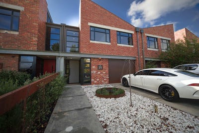 /international/au/24-hurst-drive-new-gisborne-vic-151319804/