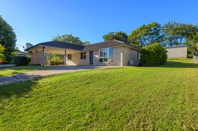 /international/au/14-venardos-drive-gympie-qld-151364276/