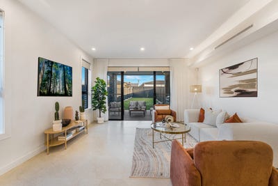 /international/au/36a-lions-avenue-lurnea-nsw-151085164/