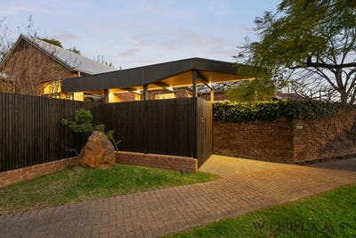 /international/au/6-raymond-walk-toorak-gardens-sa-152225508/