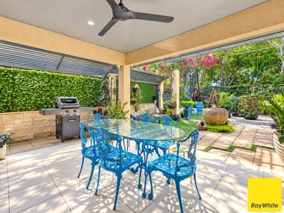 /international/au/17-archer-close-mount-sheridan-qld-152560340/