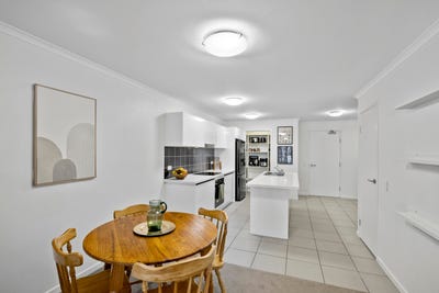 /international/au/309-6-high-street-sippy-downs-qld-151529796/
