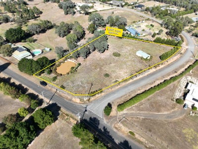 /international/au/8-roditis-avenue-broadford-vic-203860188/