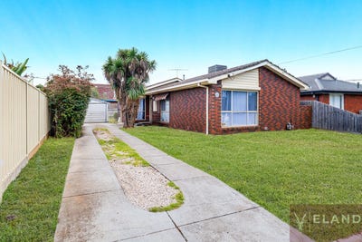 /international/au/14-richard-road-melton-south-vic-151212724/