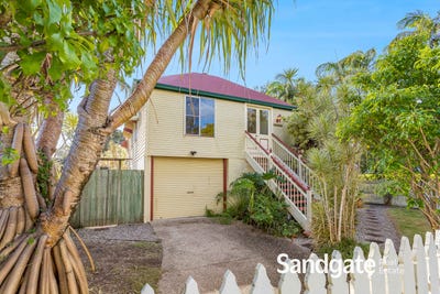 /international/au/12-seventh-avenue-sandgate-qld-151550680/
