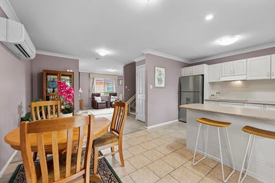 /international/au/5-56-58-macquarie-road-springwood-nsw-151952576/