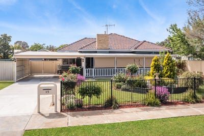 /international/au/15-hopetoun-street-rochester-vic-151381100/