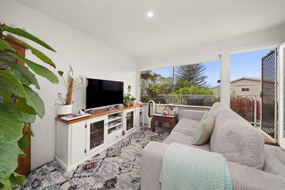 /international/au/1-20-hilltop-crescent-port-macquarie-nsw-152457348/