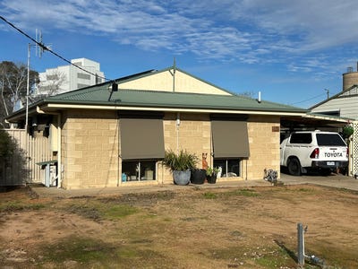 /international/au/15-railway-place-numurkah-vic-148440080/