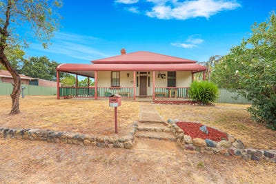 /international/au/555-557-armidale-road-east-tamworth-nsw-150667040/