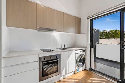/international/au/53-4-highfields-circuit-port-macquarie-nsw-150749052/