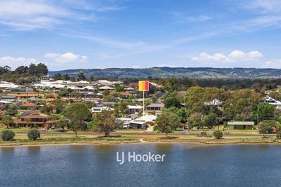 /international/au/2-373-old-coast-road-australind-wa-152702924/