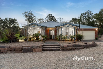 /international/au/27-29-sweet-wattle-drive-cranbourne-south-vic-152668548/