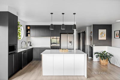 /international/au/10-levien-lane-footscray-vic-148275444/