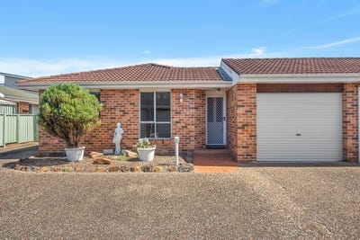 /international/au/8-183-tongarra-road-albion-park-nsw-152579760/