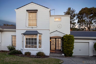 /international/au/2-4-boxshall-street-brighton-vic-148478504/