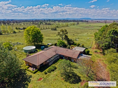 /international/au/174-northey-s-road-armidale-nsw-152608136/