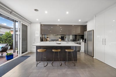 /international/au/3-thames-promenade-chelsea-vic-150610372/