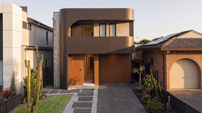 /international/au/48a-elouera-crescent-moorebank-nsw-152564024/