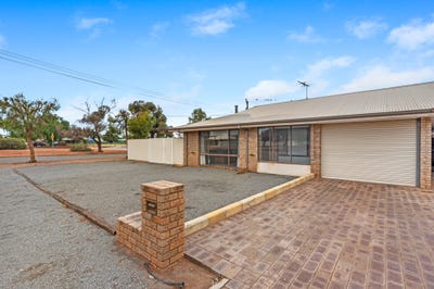 /international/au/9-17-belmont-avenue-kalgoorlie-wa-151493184/