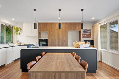 /international/au/18-teague-street-cook-act-151333020/
