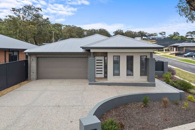 /international/au/18b-brewster-road-ararat-vic-151399332/
