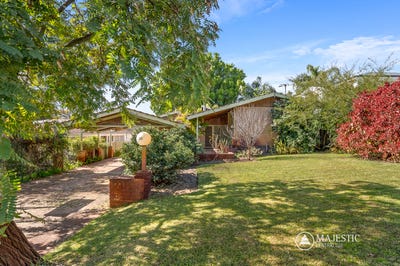/international/au/22-blaven-way-ardross-wa-152048600/