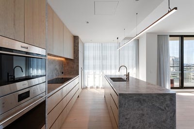 /international/au/sub-penthouse-8-louise-street-melbourne-vic-152497616/