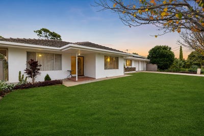 /international/au/18-saratoga-drive-novar-gardens-sa-152092044/