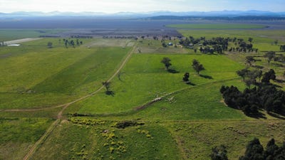 /international/au/-glenaladale-167-mooki-springs-road-quirindi-nsw-700379272/
