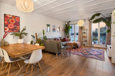 /international/au/52-munster-terrace-north-melbourne-vic-152517340/