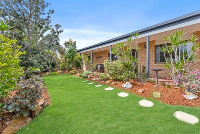 /international/au/212-dayman-street-torquay-qld-152312824/
