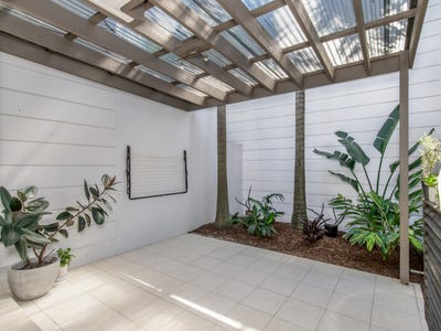 /international/au/30-2-the-gardenway-robina-qld-151214944/