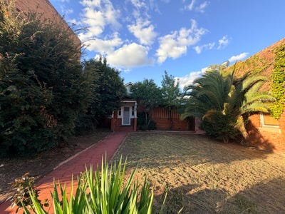 /international/au/9-11-kurrajong-avenue-leeton-nsw-150979784/
