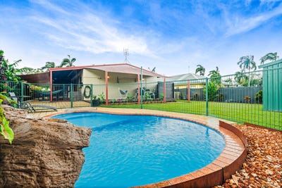 /international/au/16-sibbald-crescent-woodroffe-nt-150695916/