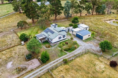 /international/au/16-forrest-drive-nyora-vic-150588292/