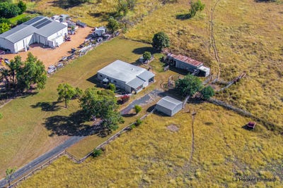 /international/au/7-easton-street-capella-qld-151050296/