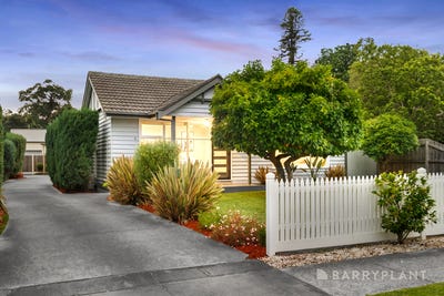 /international/au/10-marland-road-boronia-vic-150914204/