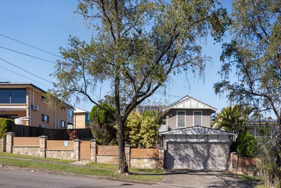 /international/au/439-nursery-road-holland-park-qld-151560868/