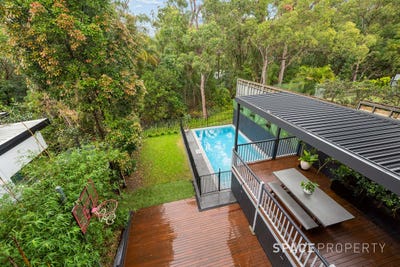 /international/au/33-fifth-avenue-bardon-qld-151197284/