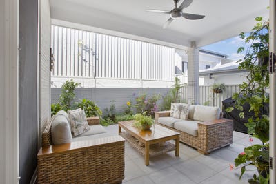 /international/au/55-6-charlston-place-kuluin-qld-151345280/