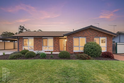 /international/au/60-werriwa-crescent-isabella-plains-act-152432112/